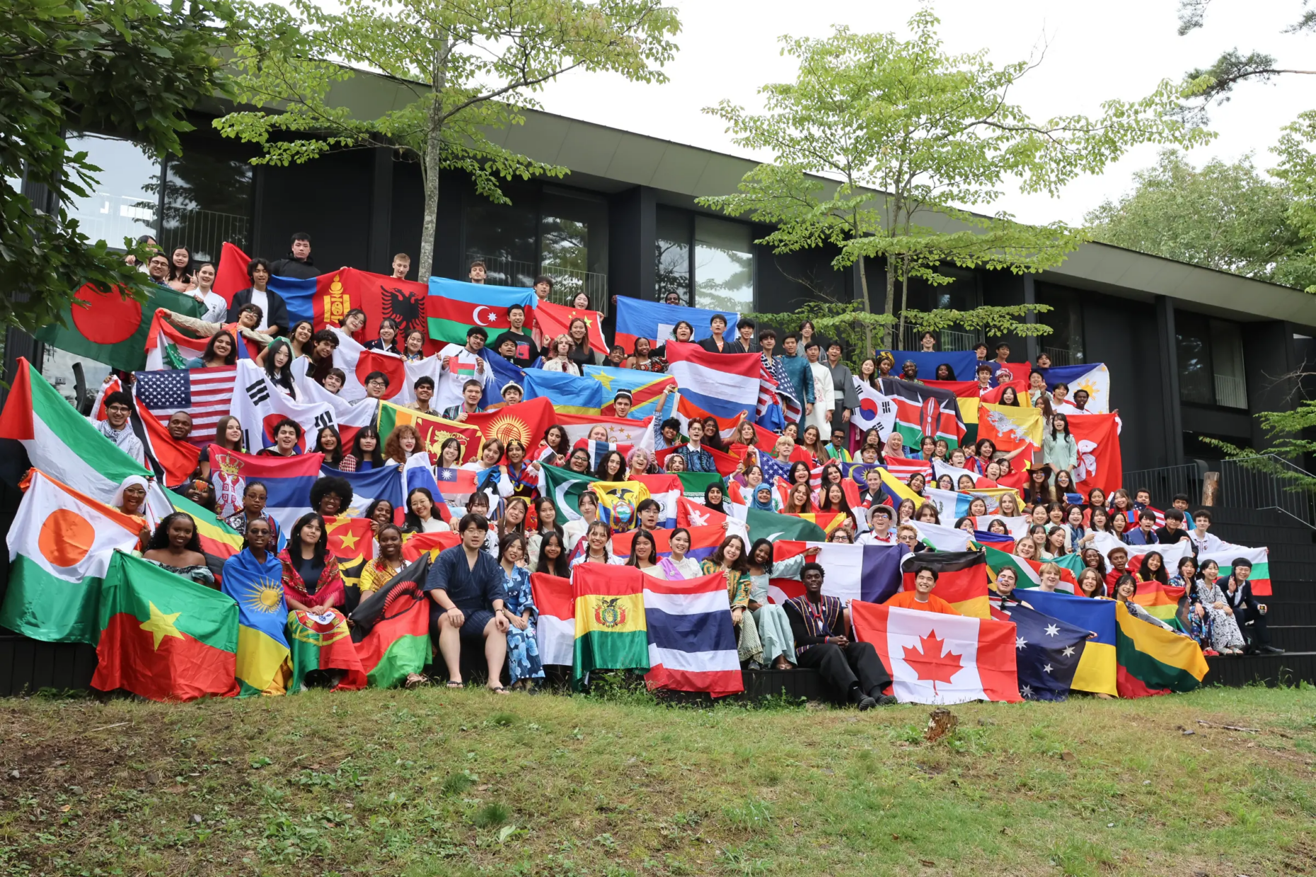 Students collaborating at UWC ISAK Japan
